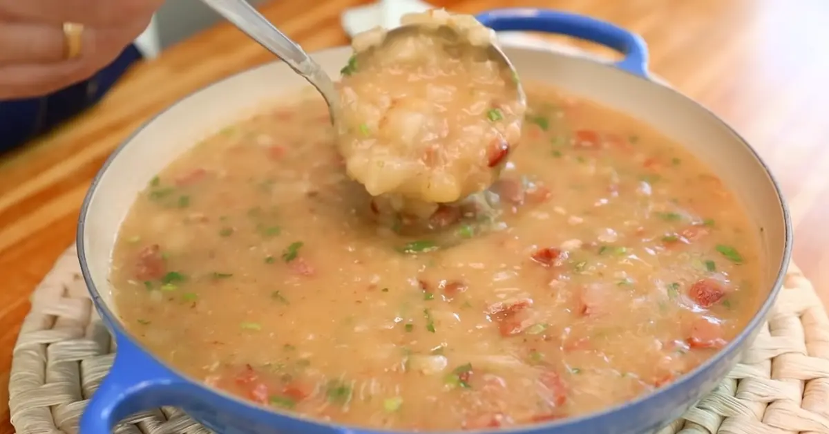 Sopa de Mandioca Cremosa